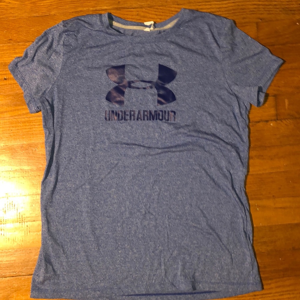 Under Armour T-shirt